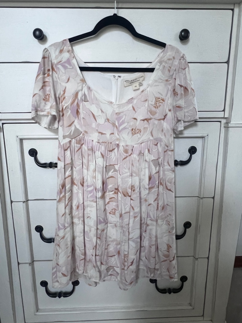 Saltwater Luxe Floral V-Neck Dress - Picture 6 of 11